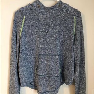 Cropped Round neck hood